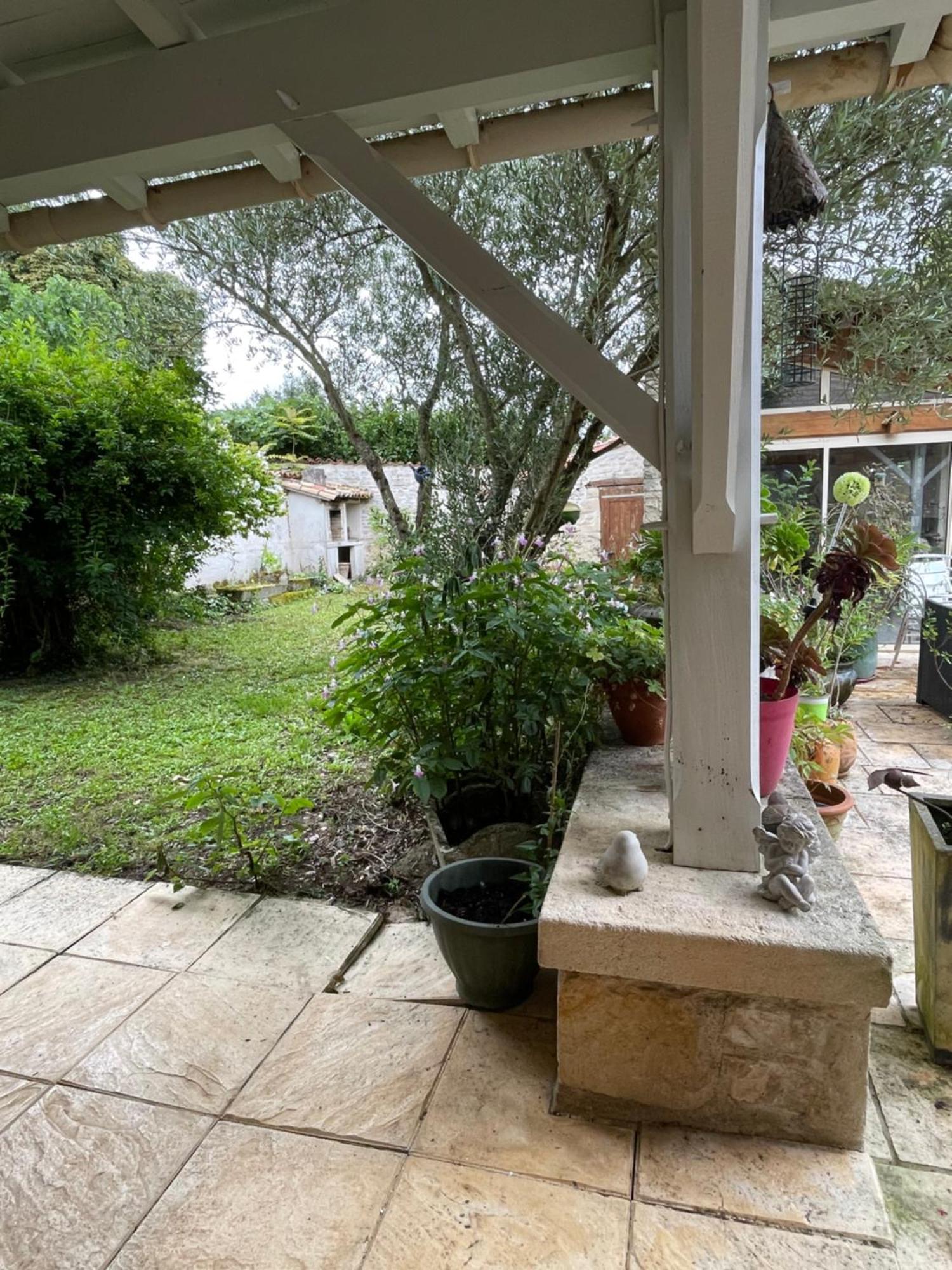 Sous L Olivier Tusson Exterior foto